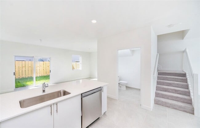 Building Photo - 2680 SE 10th St