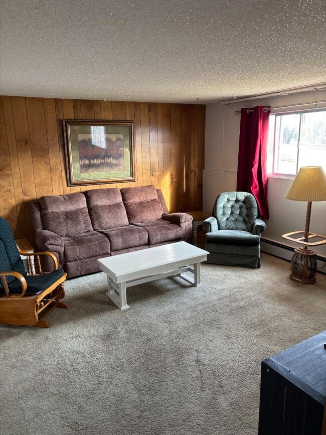 Primary Photo - 1171 Walnut St