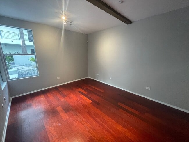 Building Photo - 101 W Market St