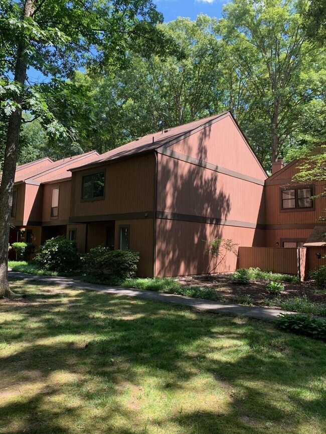 Building Photo - 11729 S Briar Patch Dr