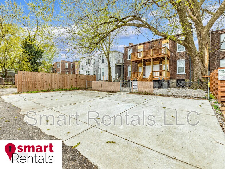 Building Photo - 3851 McRee Ave