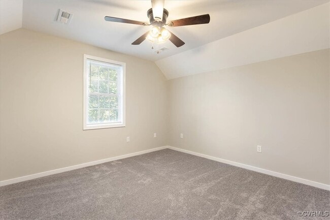 Building Photo - 112 E Highland Ct
