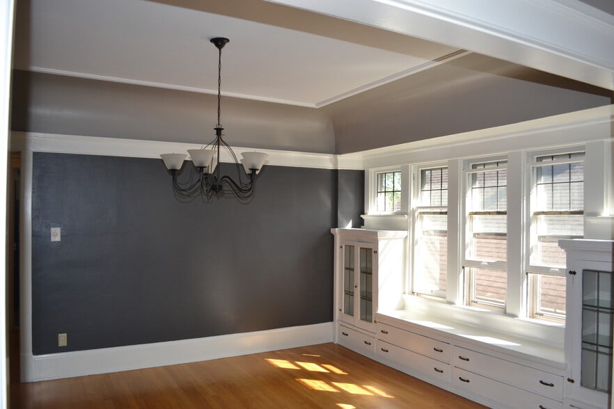 Building Photo - 3942 N Farwell Ave