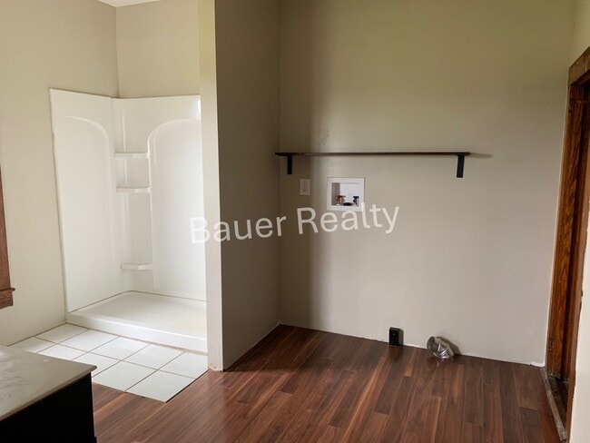 Building Photo - 1427 Township Rd 608