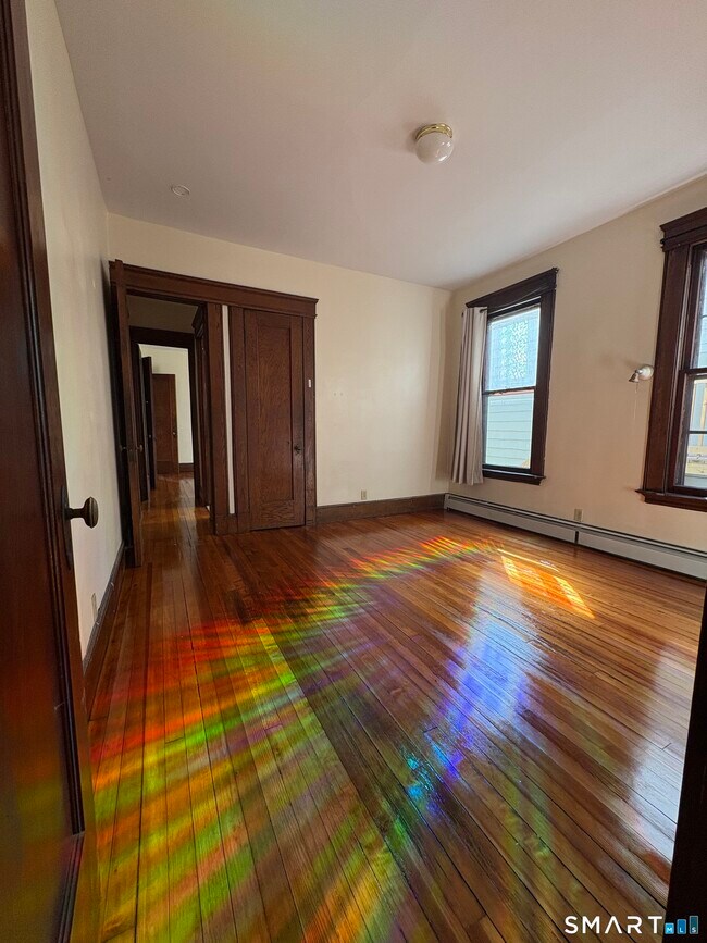 Building Photo - 788 Elm St