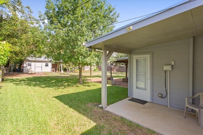 Building Photo - 1204 Lime Rock Dr