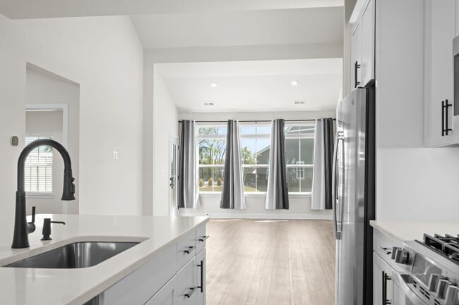 Building Photo - 2600 Elowen Ln