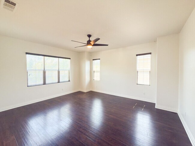 Building Photo - ~Temecula's Wolf Creek Community~ Beautifu...