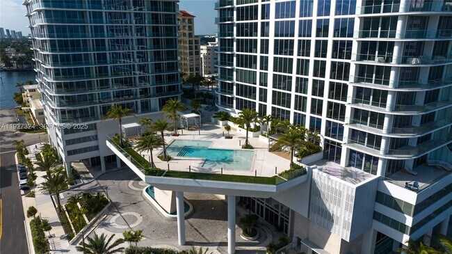 Building Photo - 153 N Seabreeze Blvd