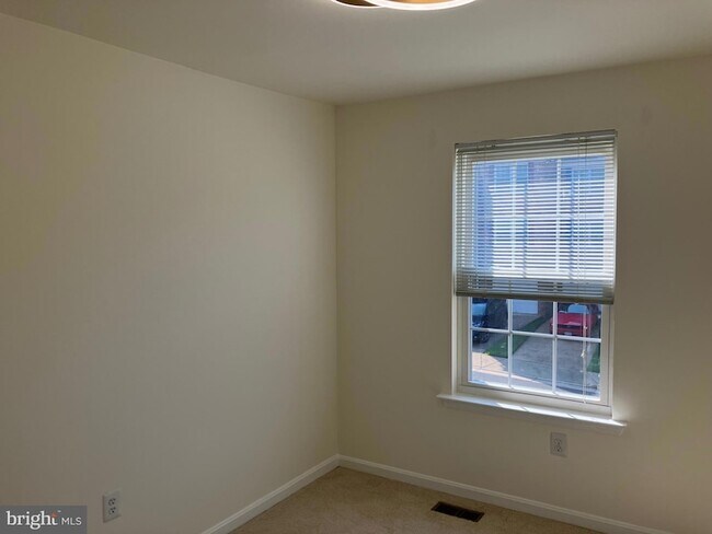 Building Photo - 2131 Dominion Heights Ct