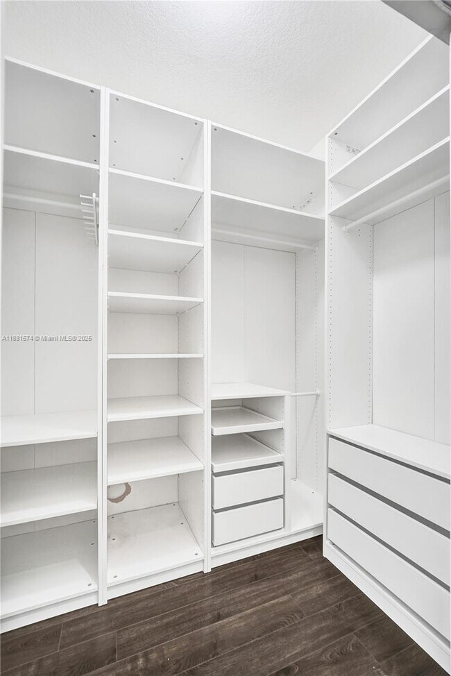Building Photo - 3041 SW 88th Ave