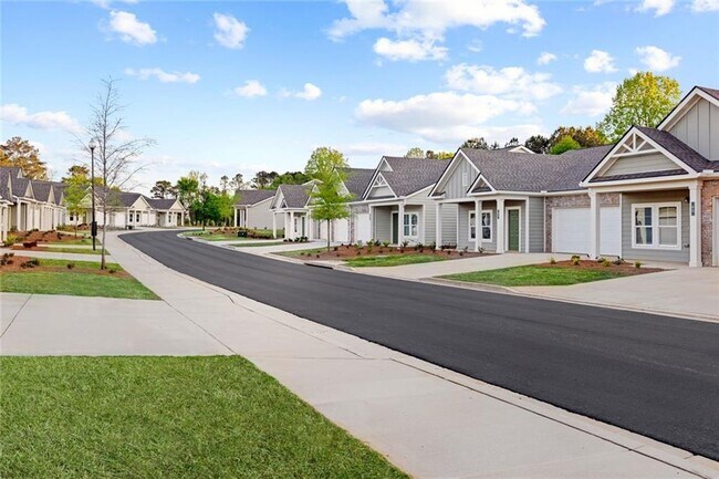 Building Photo - 705 Charles Hardy Pkwy