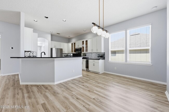 Building Photo - 14447 Cherry Lake Dr W