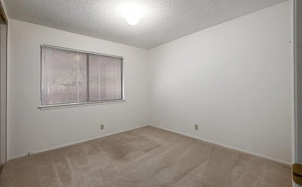 Building Photo - 8905 Trone Cir