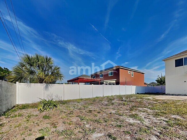Building Photo - 12723 Longcrest Dr