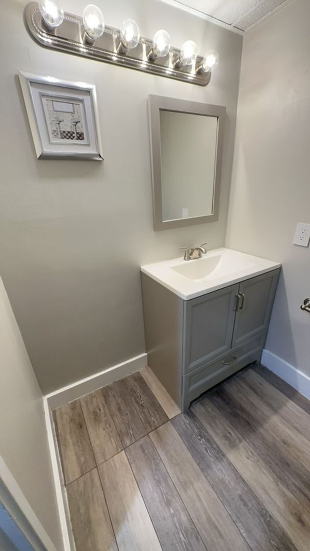 Building Photo - University Towers- FURNISHED 1bd/1ba Apartment #516 ready for you in FALL 2026! $1300 per month