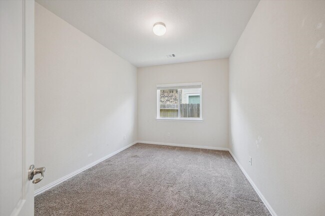 Building Photo - 2410 Palisade Crst Dr