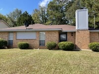 Building Photo - 2636 Westwood Dr