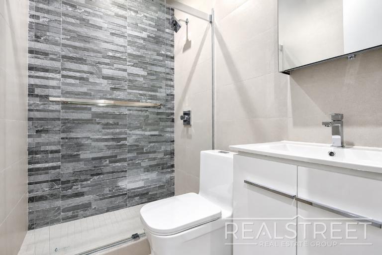 Building Photo - BRAND NEW SPACIOUS Flex 2 Bed Duplex in Bed Stuy!