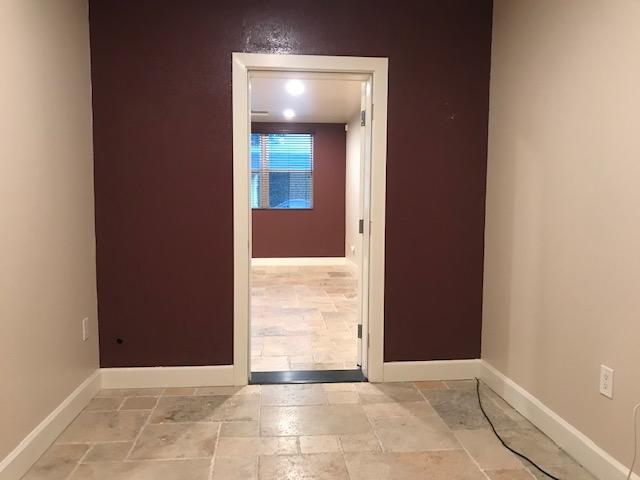 Building Photo - 730 E 3rd St