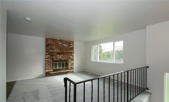 Building Photo - Gig Harbor Home on Oversized Lot