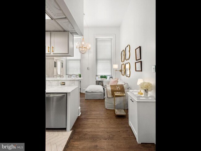 Building Photo - 2122 Spruce St