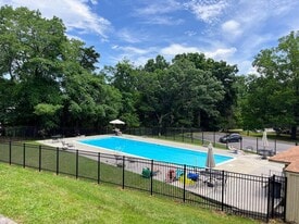 Building Photo - 5260 Crossbow Cir