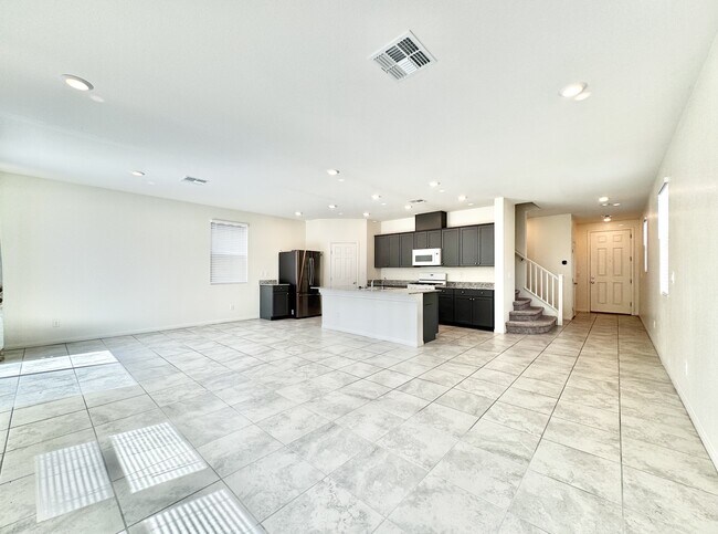 Building Photo - 4258 Tarim St