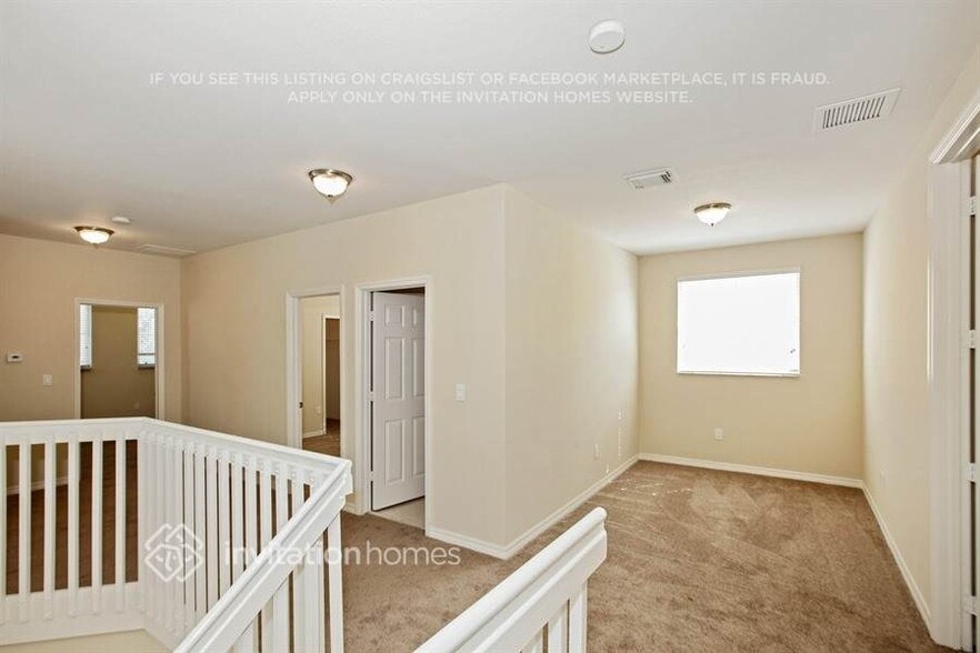 Building Photo - 16498 SW 85th Ln