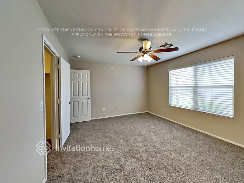 Building Photo - 8127 E Onza Ave