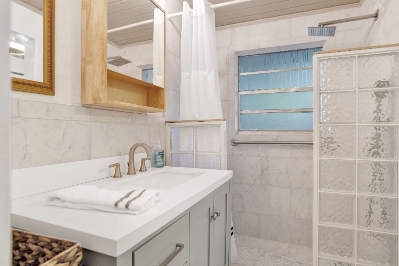 Building Photo - 571 Dogwood Ave