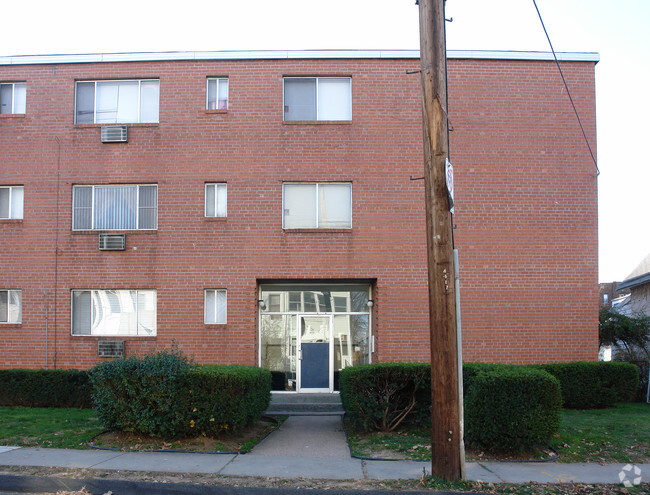 Building Photo - 69 Ward Pl