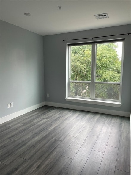 Building Photo - 55 W Fifth St