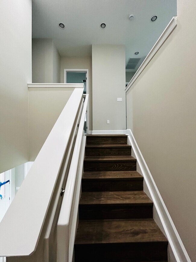 Building Photo - 5468 Pecan Dr