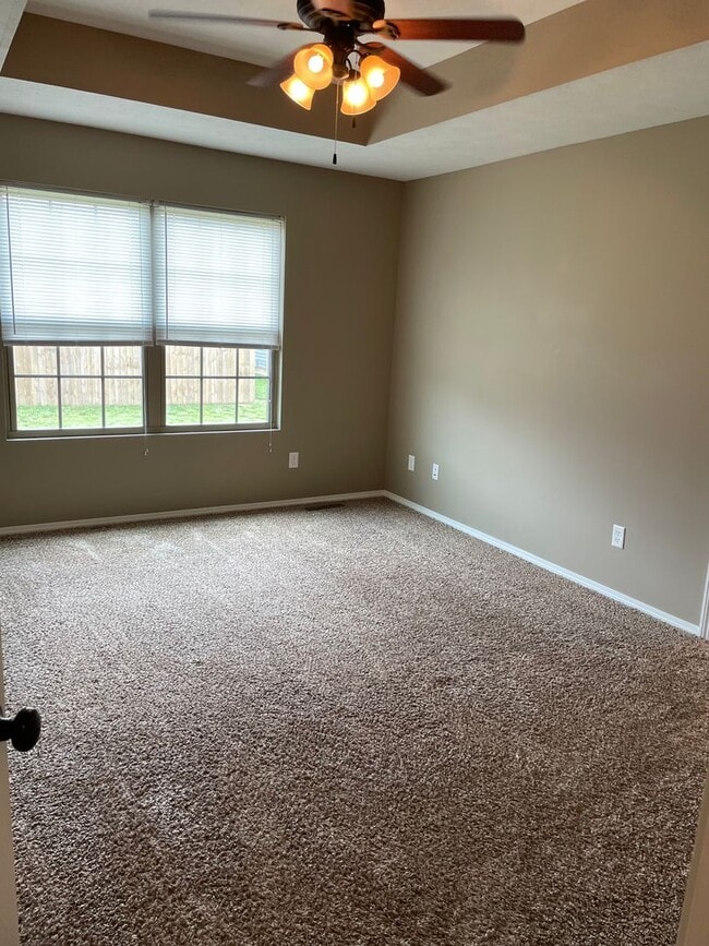 Building Photo - Beautiful all brick, 3-bedroom Republic Home