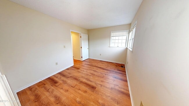 Building Photo - 4038 Somerset Ct
