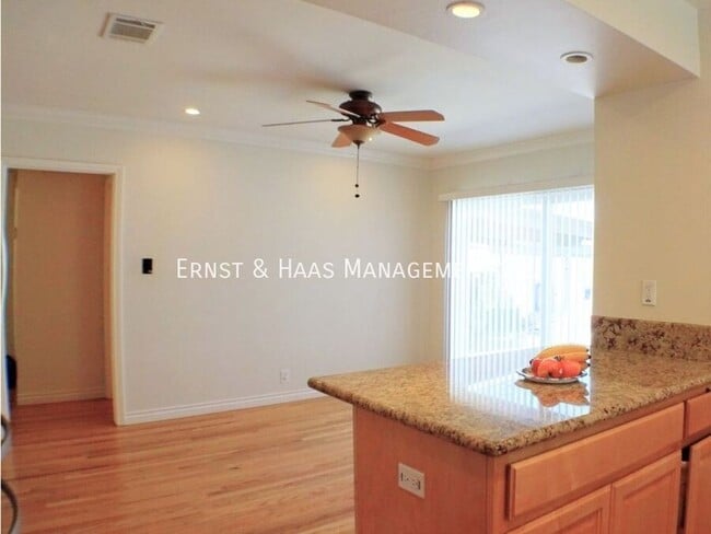Building Photo - 2953 Silva St