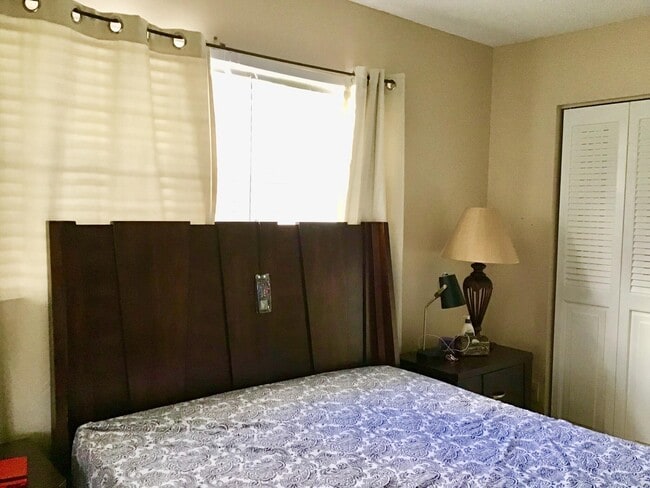 Building Photo - 84 Brighton B