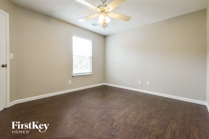 Building Photo - 44 Glenmaura Way NW