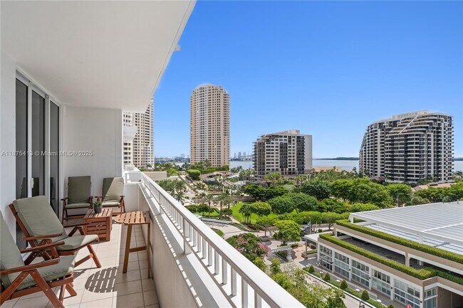 Building Photo - 801 Brickell Key Blvd