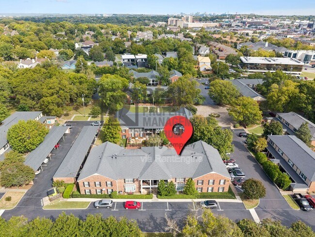 Building Photo - 5025 Hillsboro Pike