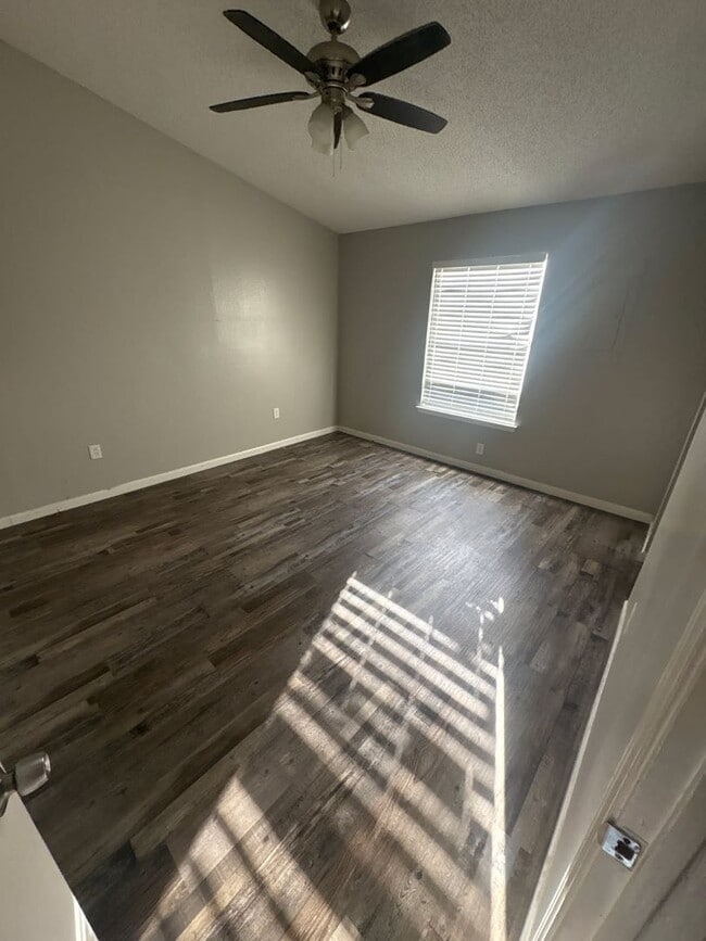 Building Photo - 5416 Spring Willow Dr