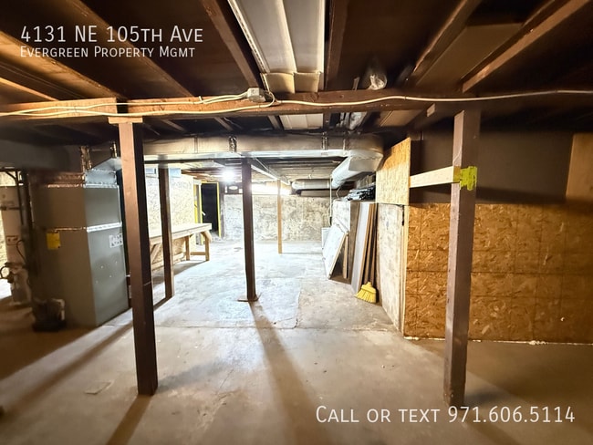 Building Photo - 4131 NE 105th Ave