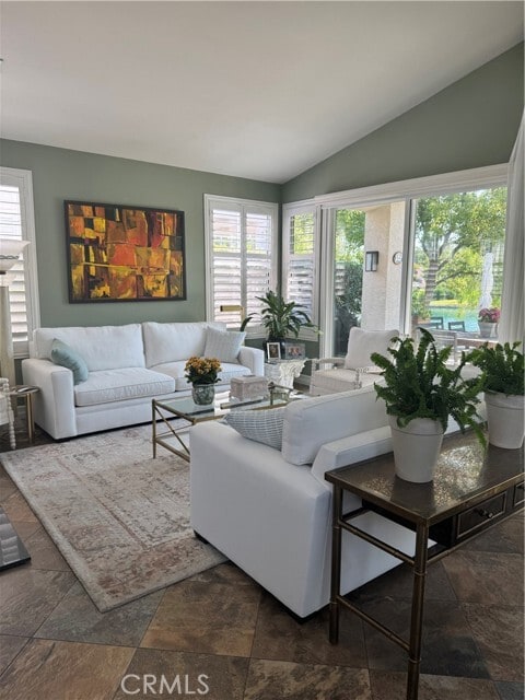 Building Photo - 38676 Bears Paw Dr