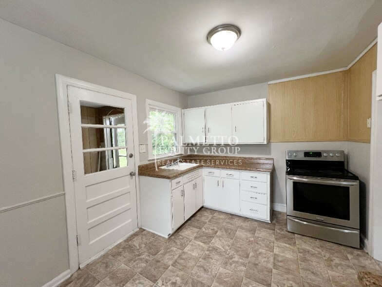 Building Photo - 2506 Belmar St