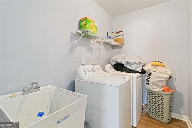 Building Photo - 2387 Shady Maple Trail