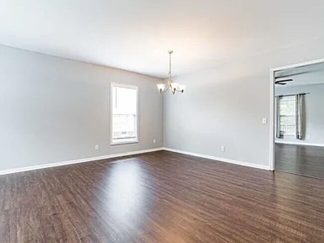 Building Photo - Stunning 4BD, 2.5BA Raleigh Home in the Prestigious Eagle Ridge Golf Community with Premier Ameni...