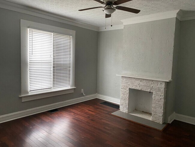 Building Photo - 2 Bedroom 2 Bathroom Single Family Home Franklinton