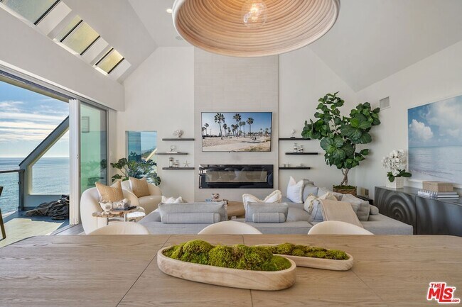 Building Photo - 26508 Latigo Shore Dr