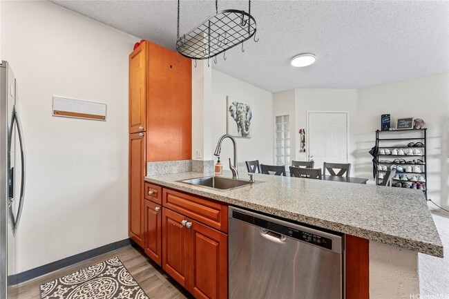 Building Photo - 91-271 Hanapouli Circle Unit 14